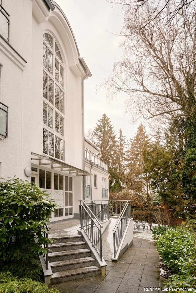 Eingangsbereich Haus Etagenwohnung M�nchen