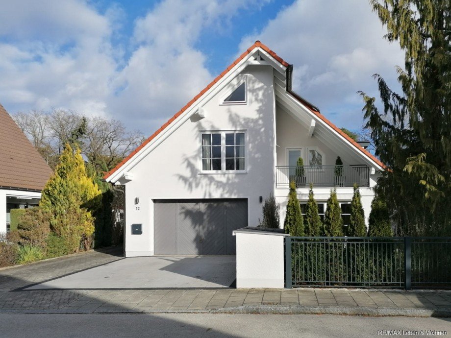 Front Doppelhaush�lfte Oberschlei�heim