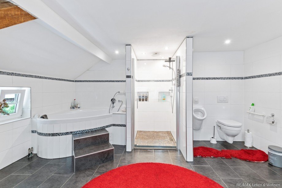 Bad EG Mehrfamilienhaus Au in der Hallertau / Abens