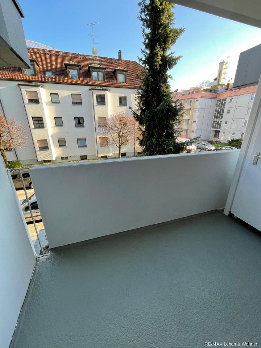 Balkon Etagenwohnung M�nchen / Milbertshofen