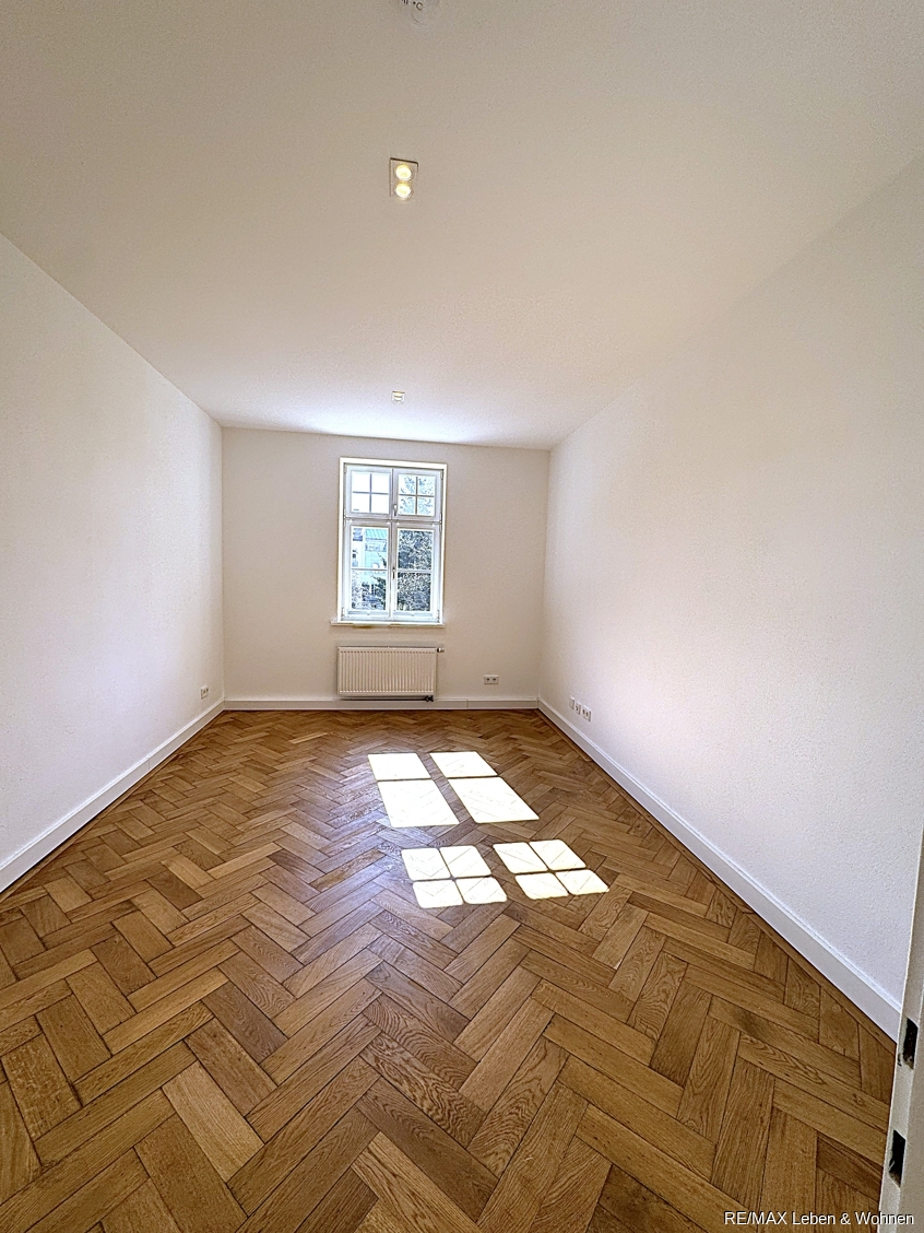 Zimmer neu 2 Etagenwohnung M�nchen