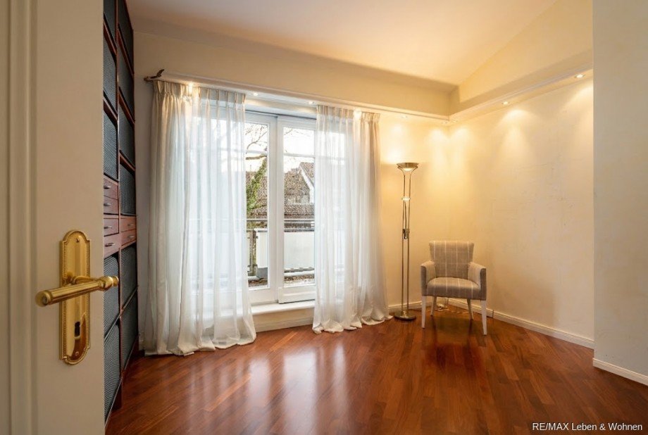 G�stezimmer / B�ro Etagenwohnung M�nchen